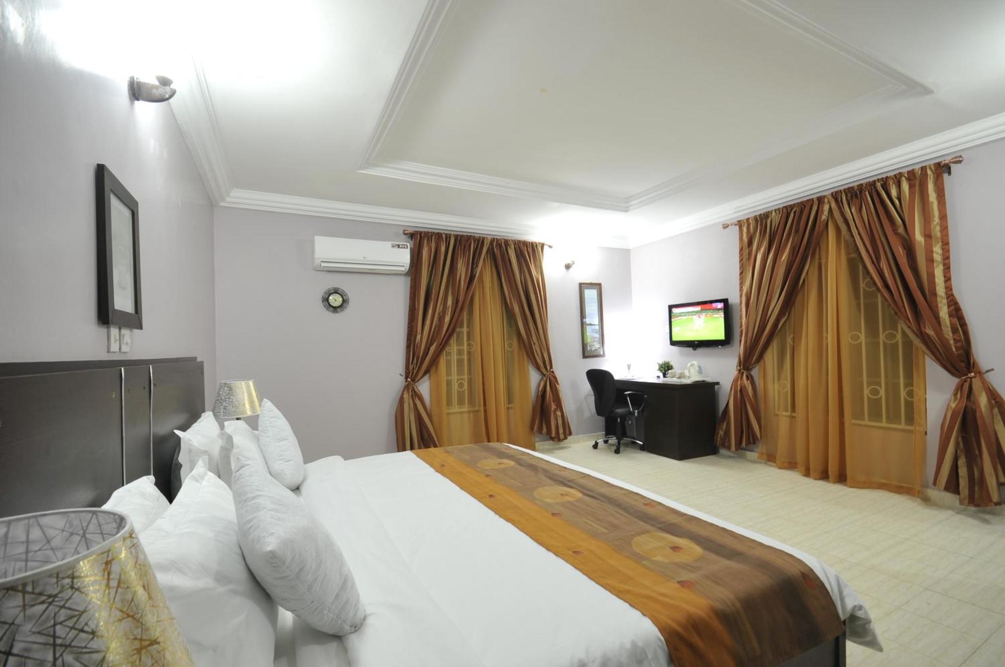 Sheer Luxury Apartments And Suites Abuja Esterno foto