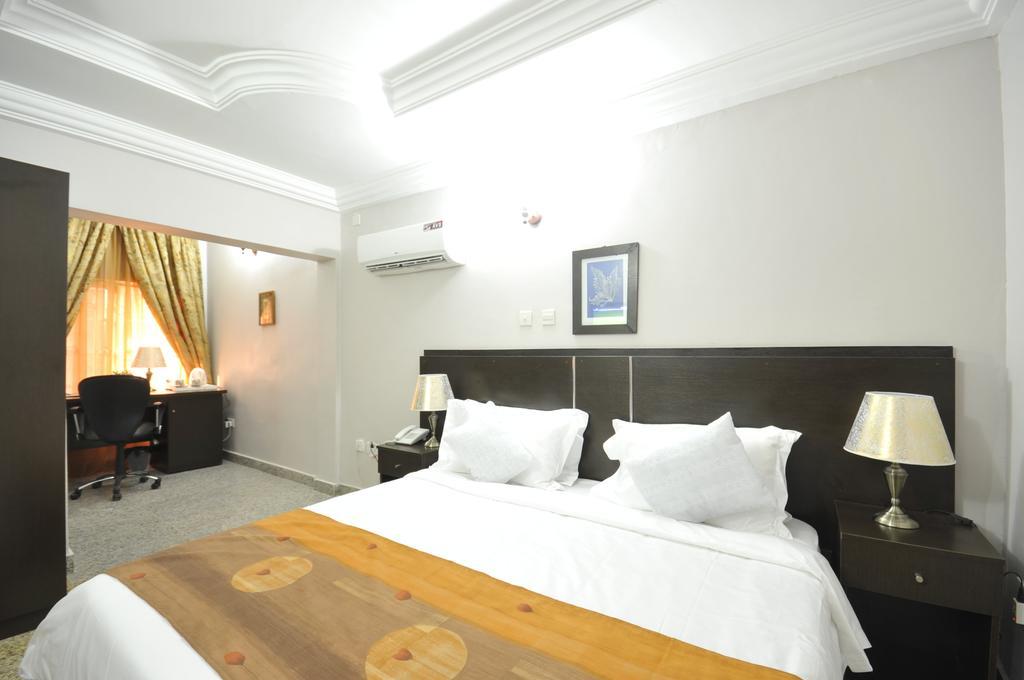 Sheer Luxury Apartments And Suites Abuja Camera foto
