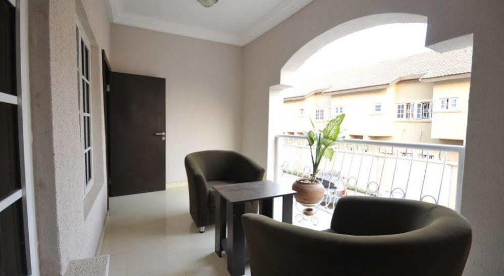 Sheer Luxury Apartments And Suites Abuja Esterno foto